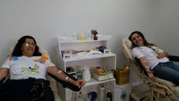 Funcionários de cooperativa se envolvem em campanha por mais doações de sangue (foto Divulgação)