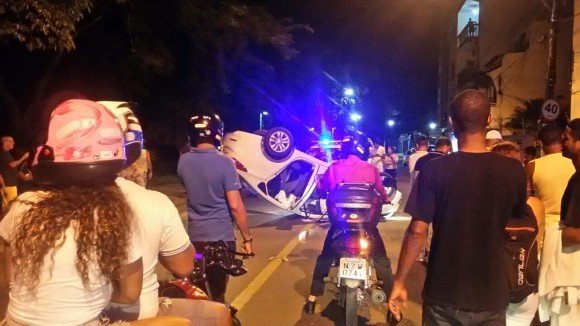 Acidente ocorreu por volta das 20h40min desta quinta (Foto José Neto).